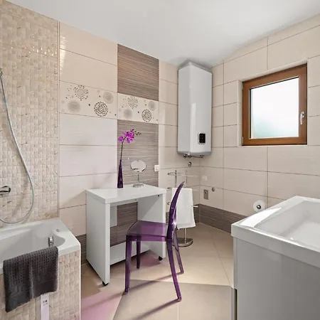 Mlacic Holiday home *