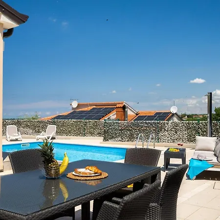 Holiday home Mlacic Porec